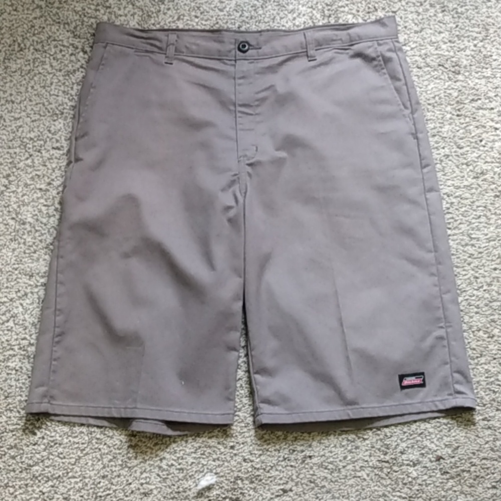 Dickies shorts size 38